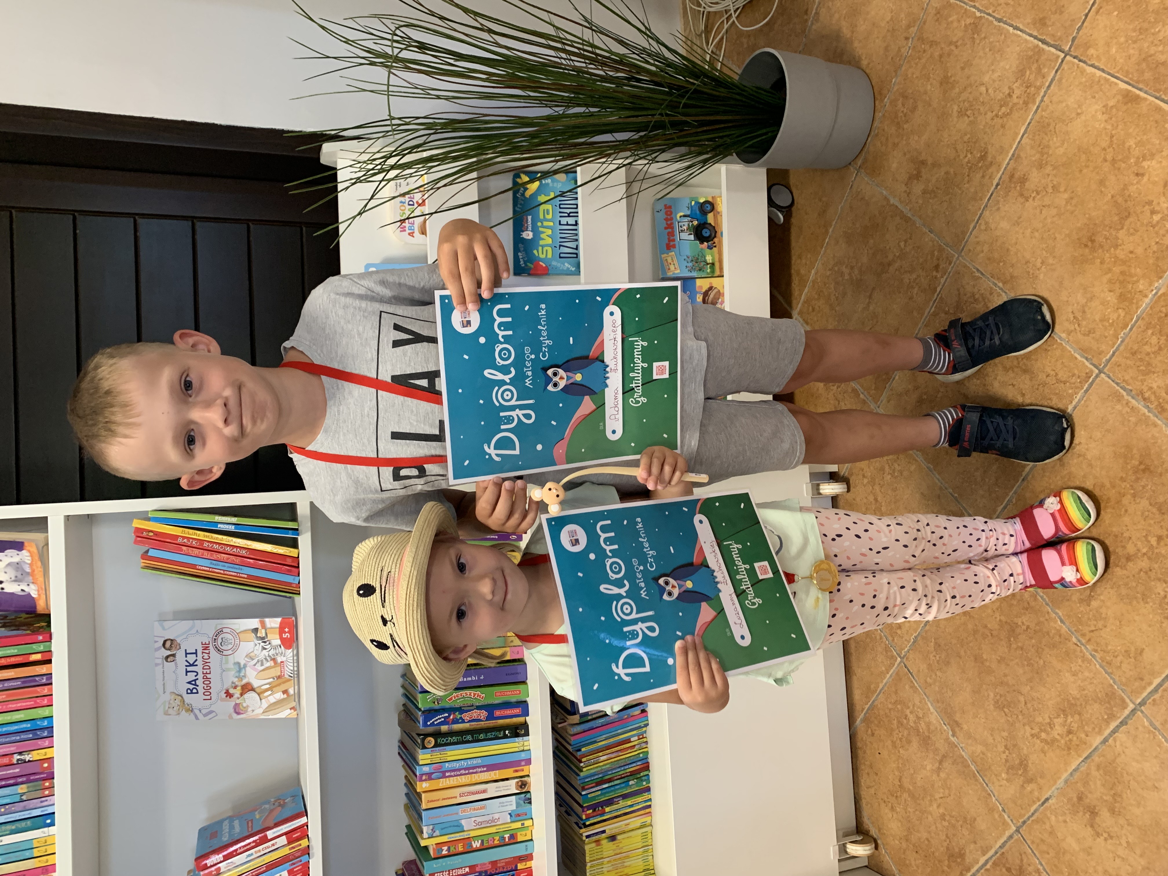 Aktywni czytelnicy biblioteki w Burkacie